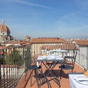 https://palazzo-graziani.it-tuscanyhotel.com